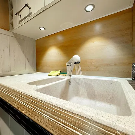 Capsule Lotus-balneo-sauna-billard-nintendo
