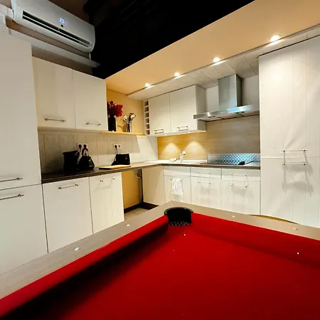 Capsule Lotus-balneo-sauna-billard-nintendo * Hastiere-par-dela