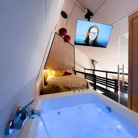 펜션 Capsule Lotus-balneo-sauna-billard-nintendo *